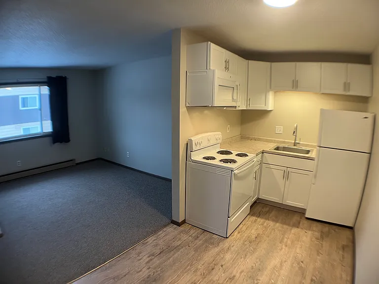 1502 E Ave NW #7B — Photo 2