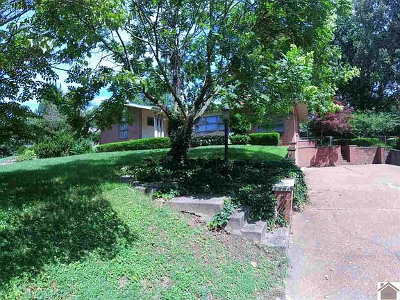 2nd image of 4046 Magnolia Dr
