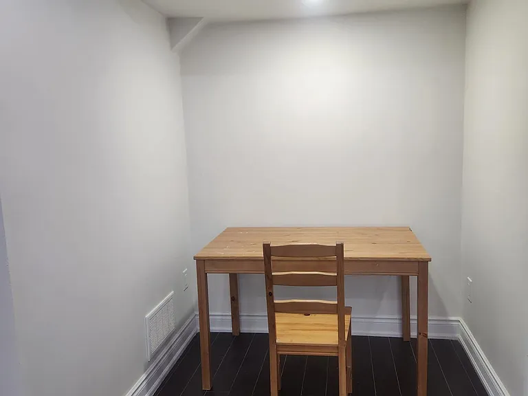 404 Nairn Cir #BASEMENT — Photo 8