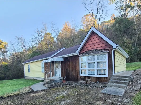 668 Dolezal Rd, Dillonvale, OH 43917