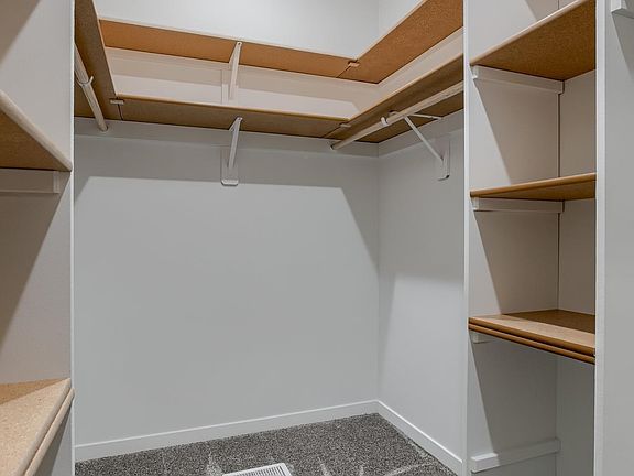 4th image of 1016 Kantor Ln