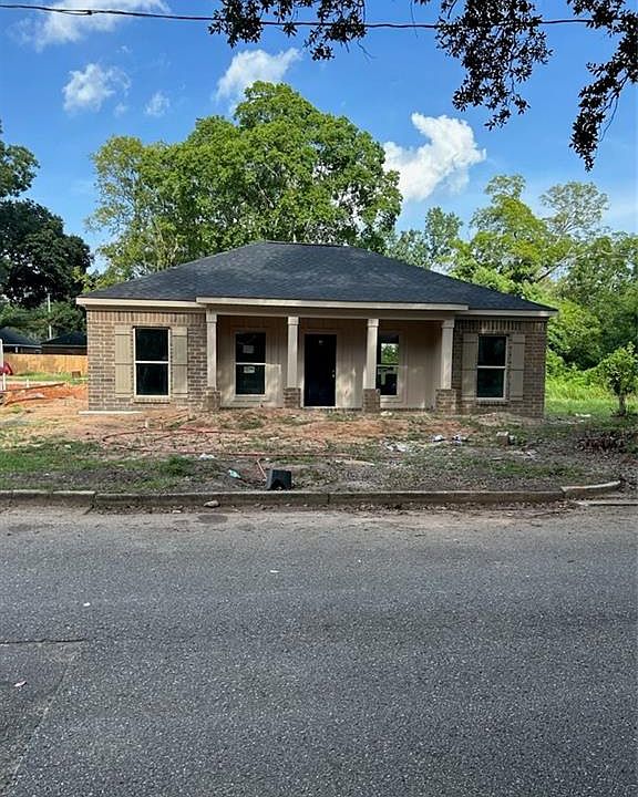 1st image of 360 Burton Ave