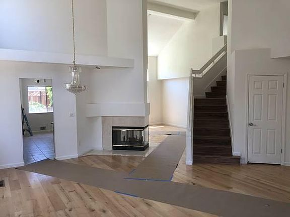 2nd image of 1027 Woodvale Ct