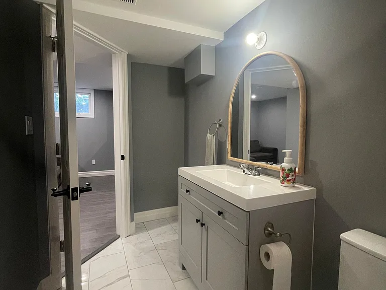 1 Joyce Pl #BASEMENT — Photo 7