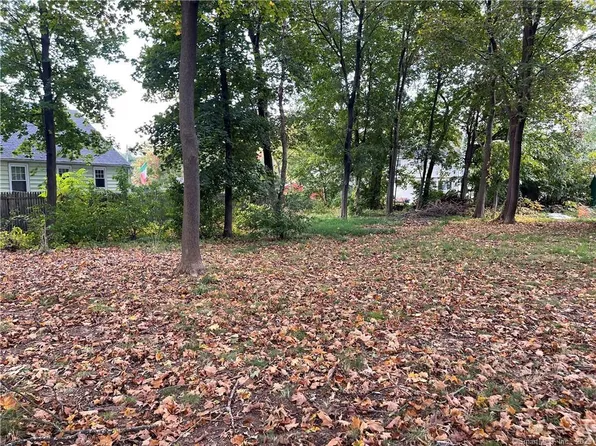 10 Chambers Street, Manchester, CT 06042