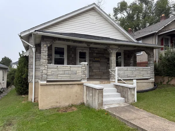 352 E Prospect St, Covington, VA 24426