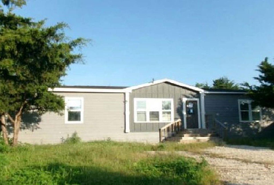 1st image of 325 Club Lake Rd