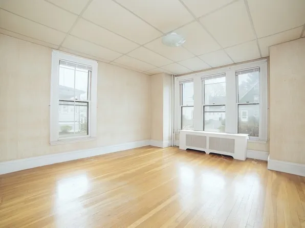 46 Lexington St #1, Belmont, MA 02478