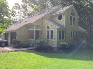 5570 Post Rd APT 1, Warwick, RI 02818