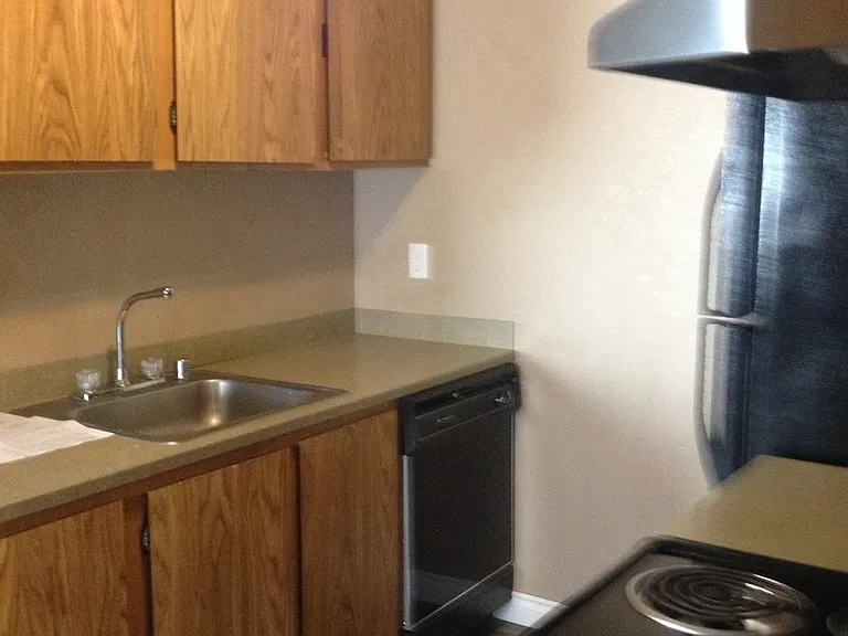 Westwood Apartments — Photo 180