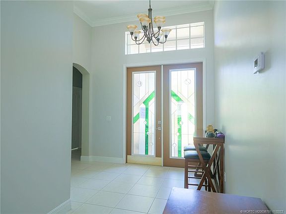 5th image of 482 NW Emilia Way