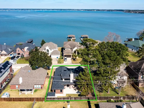 19106 Aquatic Dr, Humble, TX 77346