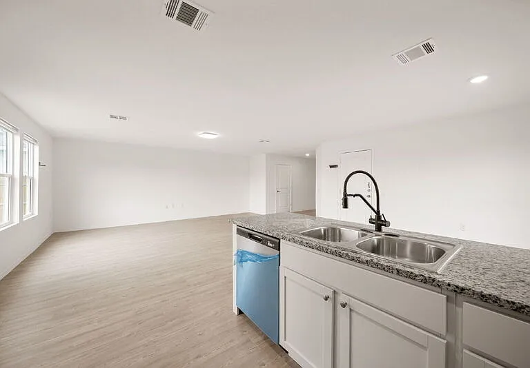 5703 Dewberry Run — Photo 14