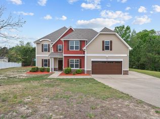 210 Salisbury Ln, Spring Lake, NC 28390