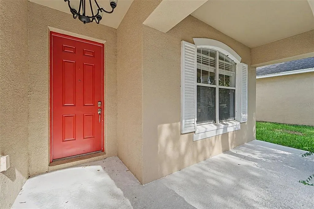 4 bed, 2.5 bath, 2732 sqft, $3,000 — Photo 4