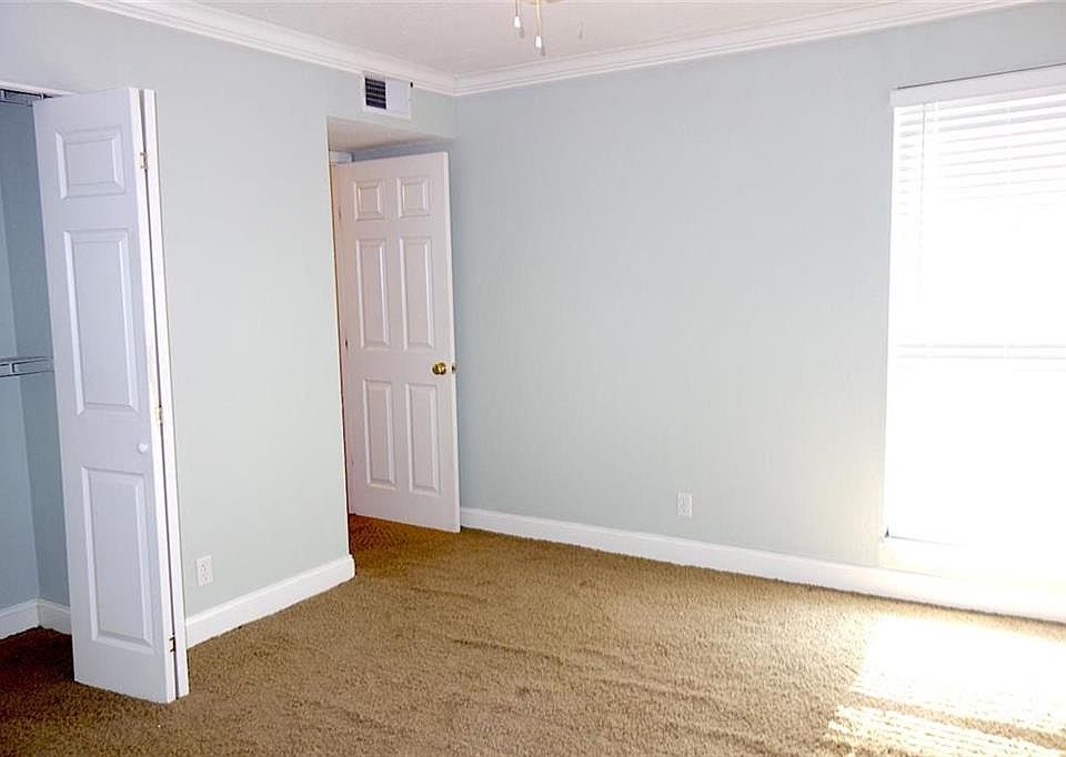 1st image of 4056 Warwick Blvd APT 5