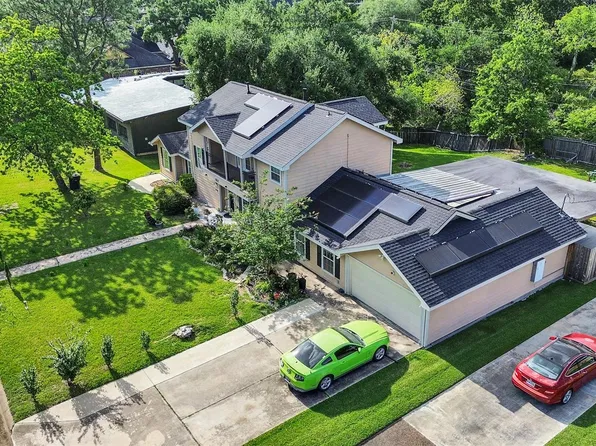 7923 Glenview Dr, Houston, TX 77061