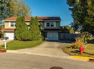 414 Cherokee Ct, Deforest, WI 53532