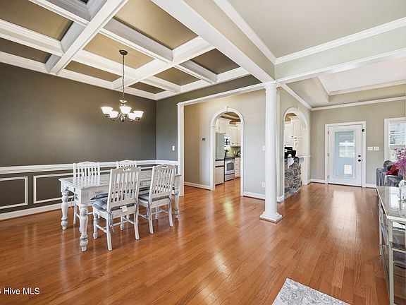 4th image of 112 N Merganser Drive