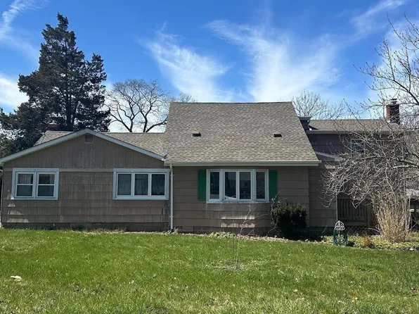 60 Saint James Parkway, Nesconset, NY 11767