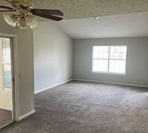 2nd image of 930 Piercefield Dr