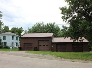 305 N Grant St, Mount Ayr, IA 50854