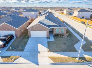 8325 Hawkview Dr, Fort Worth, TX 76179
