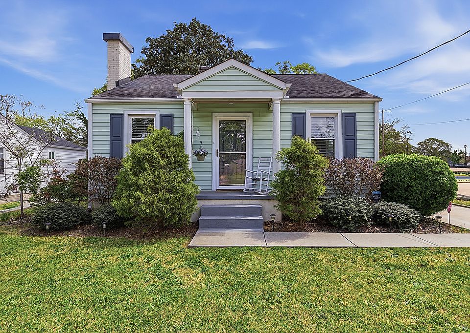 1st image of 209 Bleckley Ave