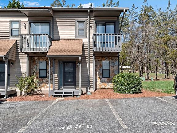 2nd image of 380-380 Vista Cir #D