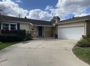 1105 Timber Ln, Darien, IL 60561