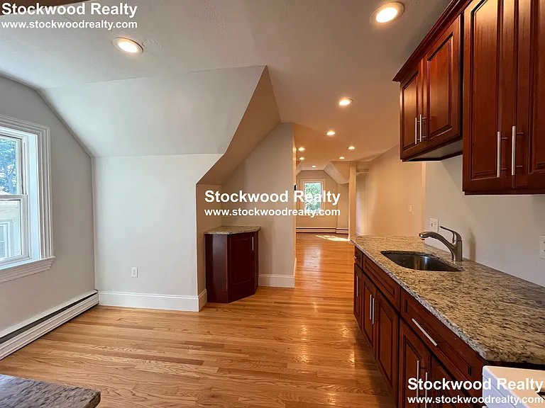 90 Lyndhurst St #5 — Photo 7