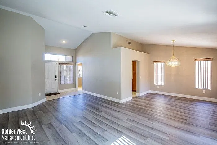 2 bed, 2.0 bath, 1359 sqft, $2,450 — Photo 2