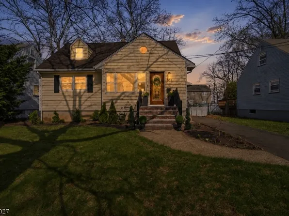 105 N 13Th St, Kenilworth Boro, NJ 07033
