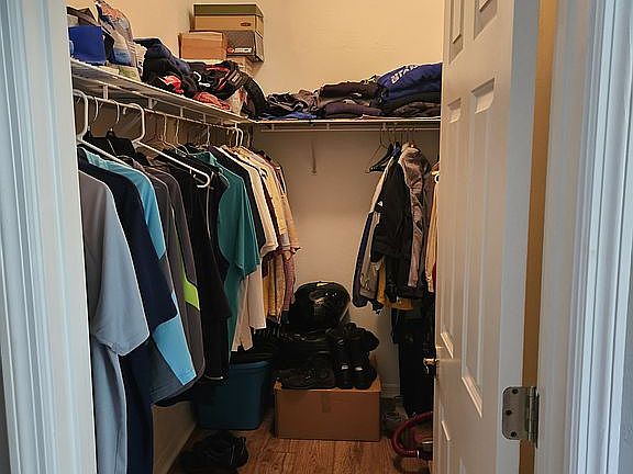 4th image of 159 London Dr