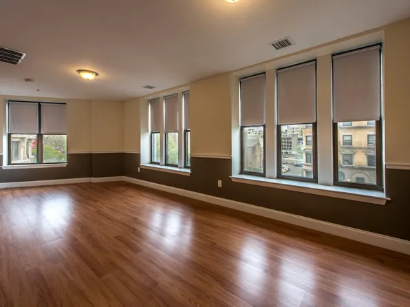 1102 Boylston St, Boston, MA