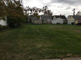 Oakdale Rd, Eastlake, OH 44095