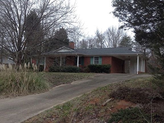 2nd image of 124 Colony Dr