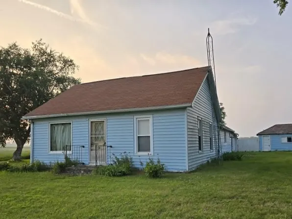 39602 E County Road 900 North Rd, New Holland, IL 61723