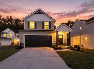 880 Machnik Dr, Chelsea, MI 48118