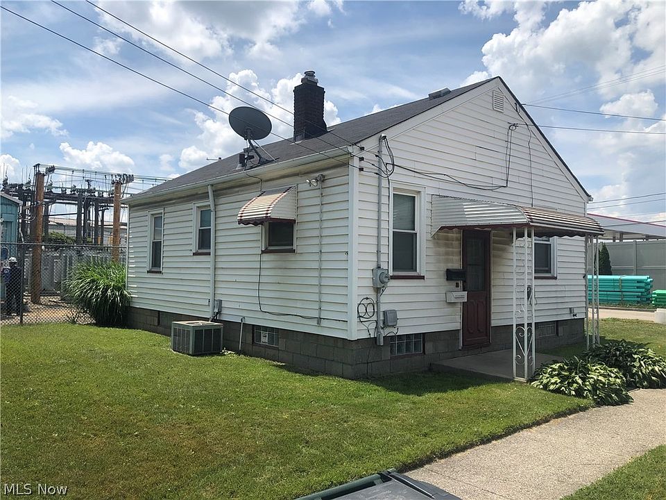 1st image of 4039 E 27th St