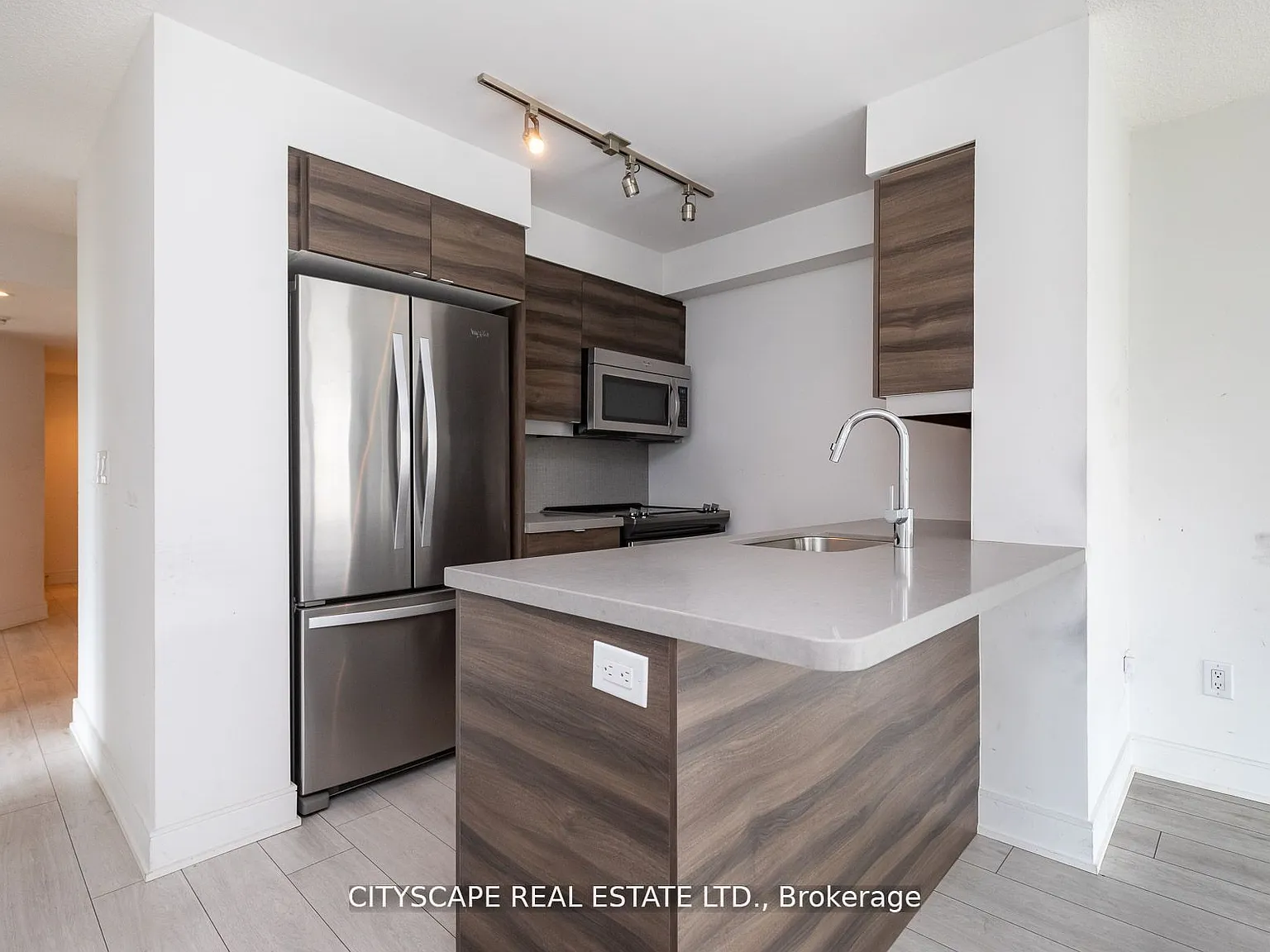 3 bed, $4,399 — Photo 2