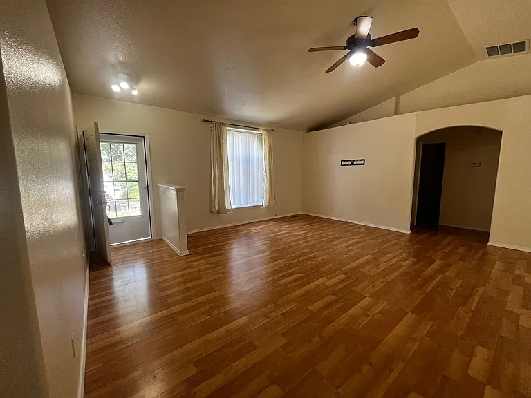 11283 W Glen Ellyn Dr — Photo 2