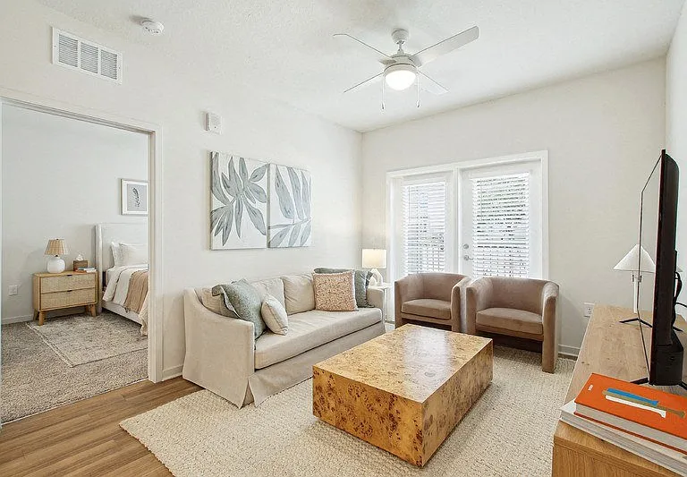 Sundance Trails Apartments — Photo 18