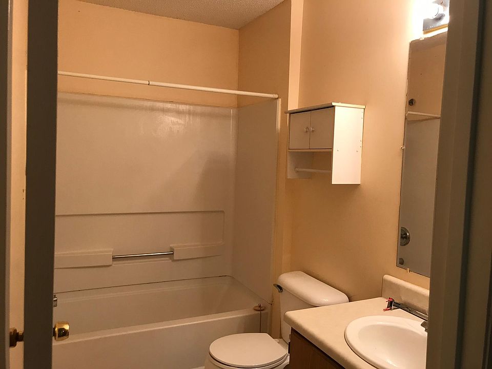 1st image of 1835 Nicklaus Dr APT C