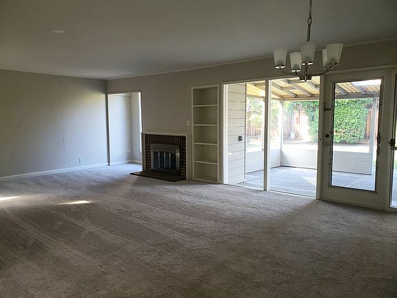 3rd image of 3438 Murdoch Ct