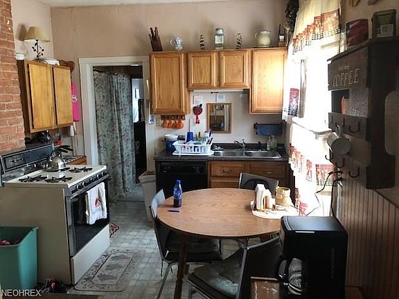 4th image of 1507 Coutant Ave