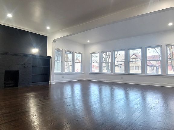 2nd image of 1050 N Lockwood Ave