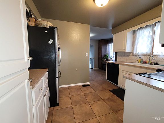 4th image of 2428 Westwood Ct