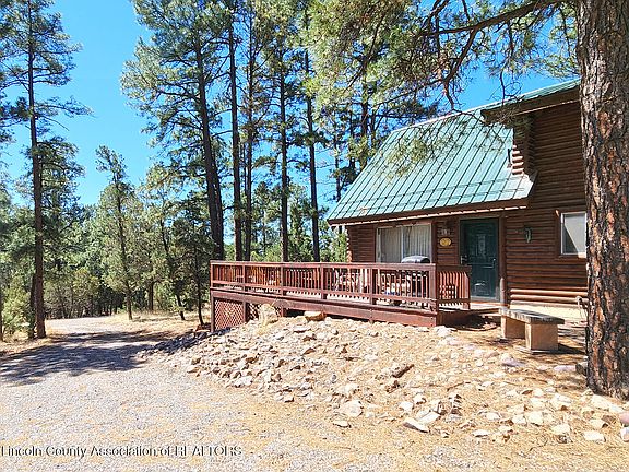 3rd image of 107 Pine Hill Trl