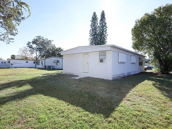 3rd image of 242 Aztec Dr